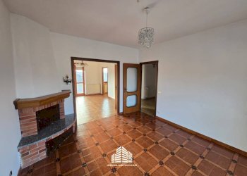 Soggiorno - Three-room apartment via M. Groppo, 11, Sommariva del Bosco - photo 3
