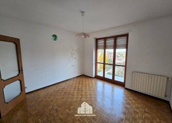 Camera da letto - Three-room apartment via M. Groppo, 11, Sommariva del Bosco - photo 7