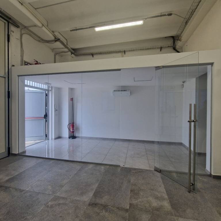 Interno non residenziale - Capannone via Bernardino Zenale, Garbagnate Milanese - foto 3
