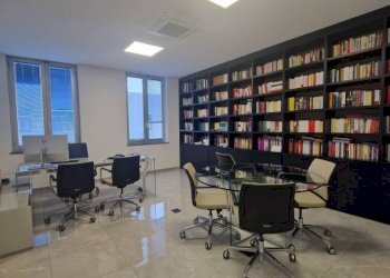Interno non residenziale - Capannone via Bernardino Zenale, Garbagnate Milanese - foto 19