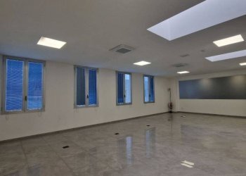 Interno non residenziale - Capannone via Bernardino Zenale, Garbagnate Milanese - foto 23