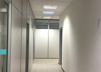 Interno non residenziale - Capannone via Galileo Galilei, Caponago - foto 1