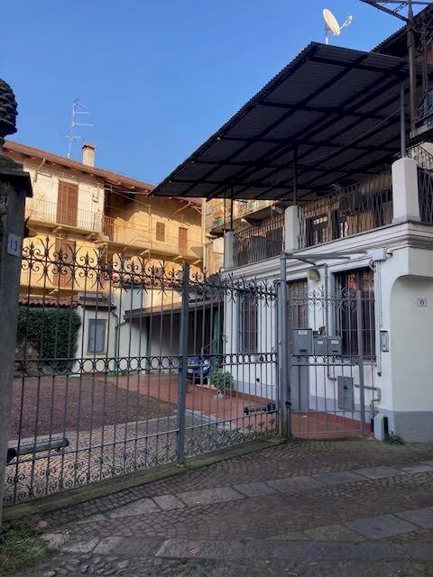 Facciata - Quadrilocale via Federico Rosazza, Biella - foto 1