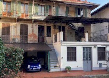 Facciata - Quadrilocale via Federico Rosazza, Biella - foto 2