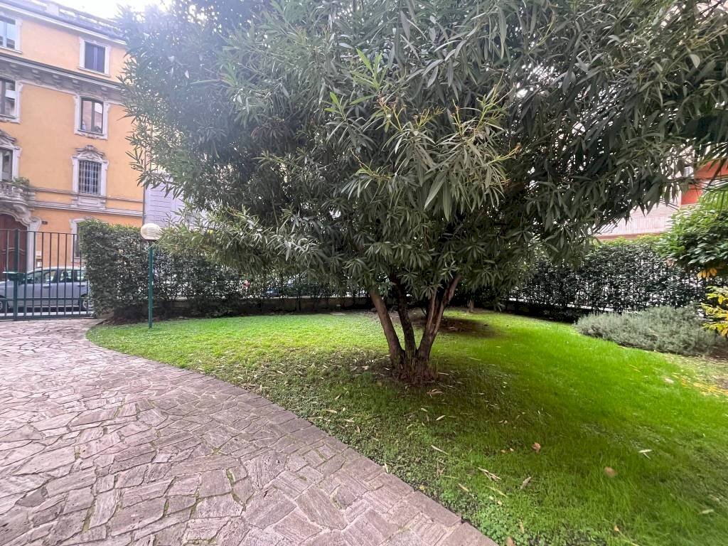 Giardino - Apartment via Achille Zezon, Milano - photo 3
