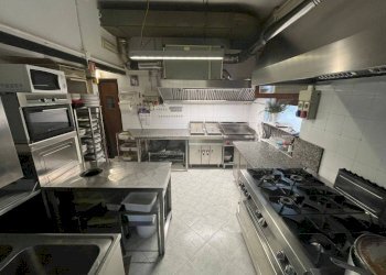 Cucina - Negozio via Dalmazia, 5, Laveno-Mombello - foto 14