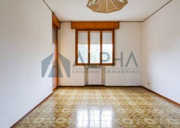 Stanza non arredata - Four-room apartment via Savio, Cesena - photo 2