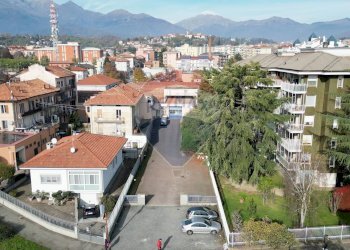 Locale Commerciale via f.lli Rosselli 
 Biella, BI, Biella - foto 33