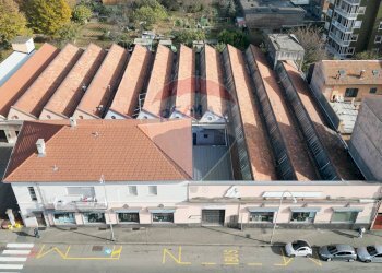 Locale Commerciale via f.lli Rosselli 
 Biella, BI, Biella - foto 1