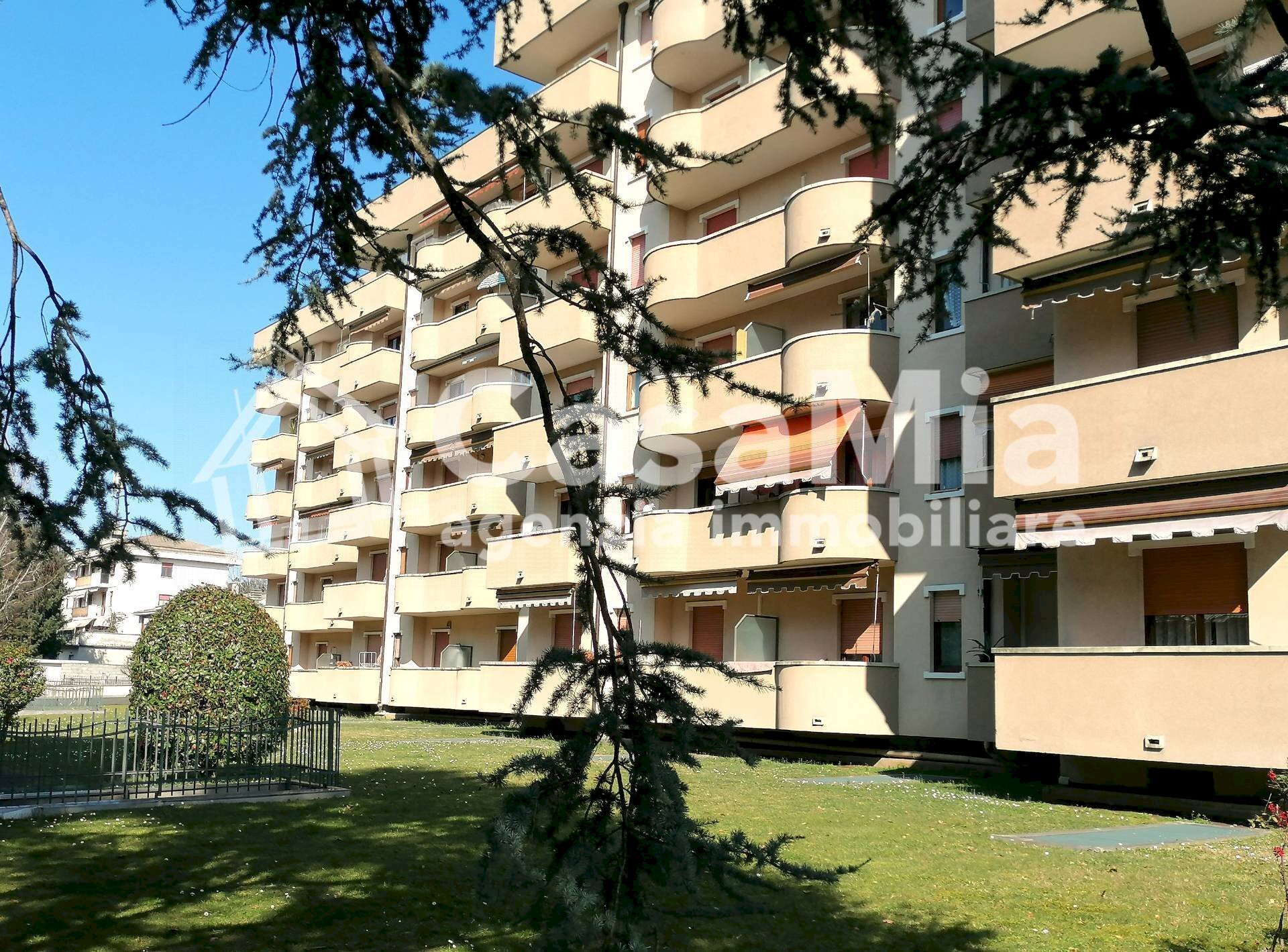Quadrilocale viale Stelvio, Busto Arsizio - foto 1