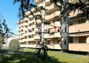 Quadrilocale viale Stelvio, Busto Arsizio - foto 1