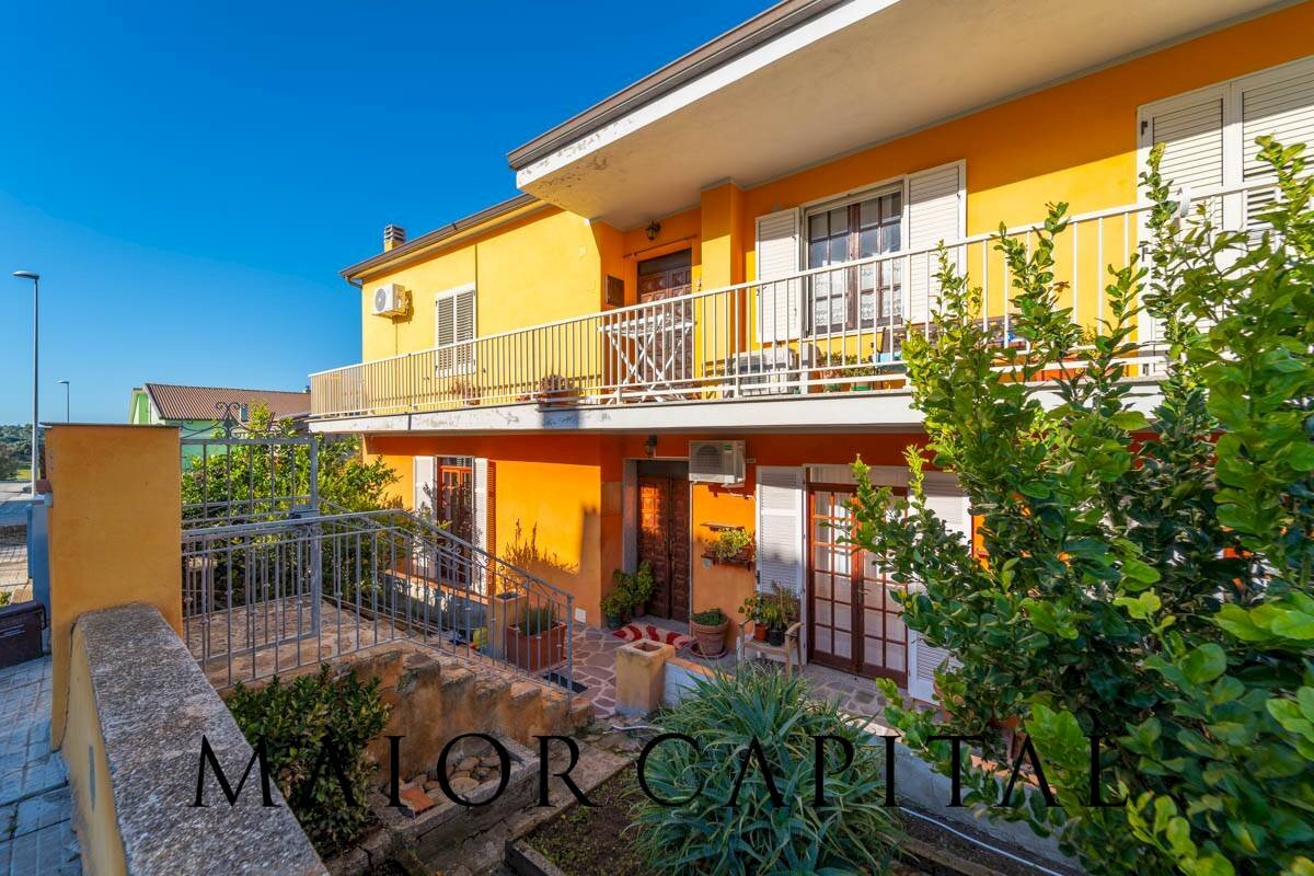 Appartamento Via Rockfeller, Oschiri - foto 1