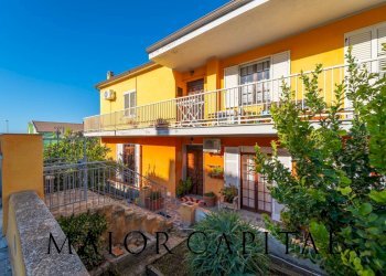 Appartamento Via Rockfeller, Oschiri - foto 1