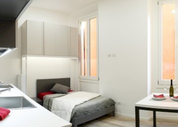 Monolocale via dei Lovoleti, Modena (zona Centro Storico) - foto 1