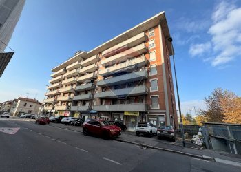 Trilocale via Carnovali, Bergamo (zona Canovine) - foto 1