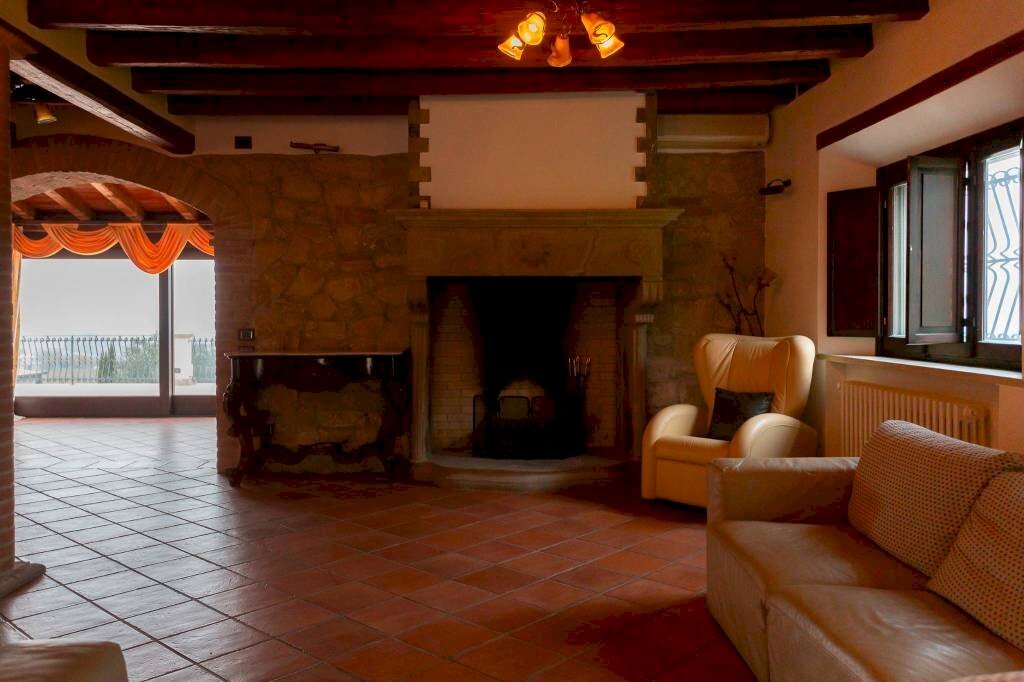 Salone - Villa via Provinciale San Marino, 4967, Verucchio - foto 2