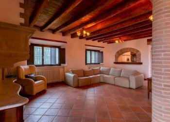 Salone - Villa via Provinciale San Marino, 4967, Verucchio - foto 1