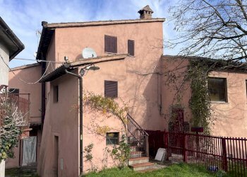 Quadrilocale Campello sul Clitunno - foto 2