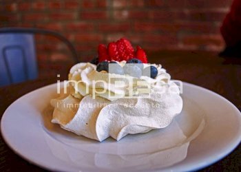 Negozio PIAZZA DELLA REPUBBLICA, Caerano di San Marco - foto 1