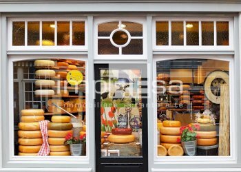 Negozio PIAZZA DELLA REPUBBLICA, Caerano di San Marco - foto 11