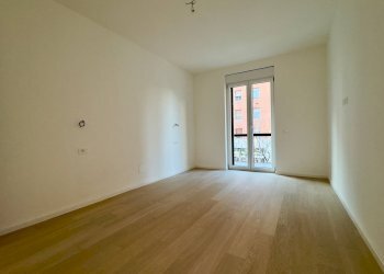 Three-room apartment Via Gianfranco Zuretti, Milano - photo 3