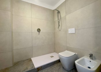 Three-room apartment Via Gianfranco Zuretti, Milano - photo 13