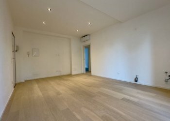 Three-room apartment Via Gianfranco Zuretti, Milano - photo 25