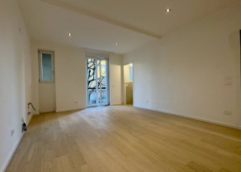 Three-room apartment Via Gianfranco Zuretti, Milano - photo 27