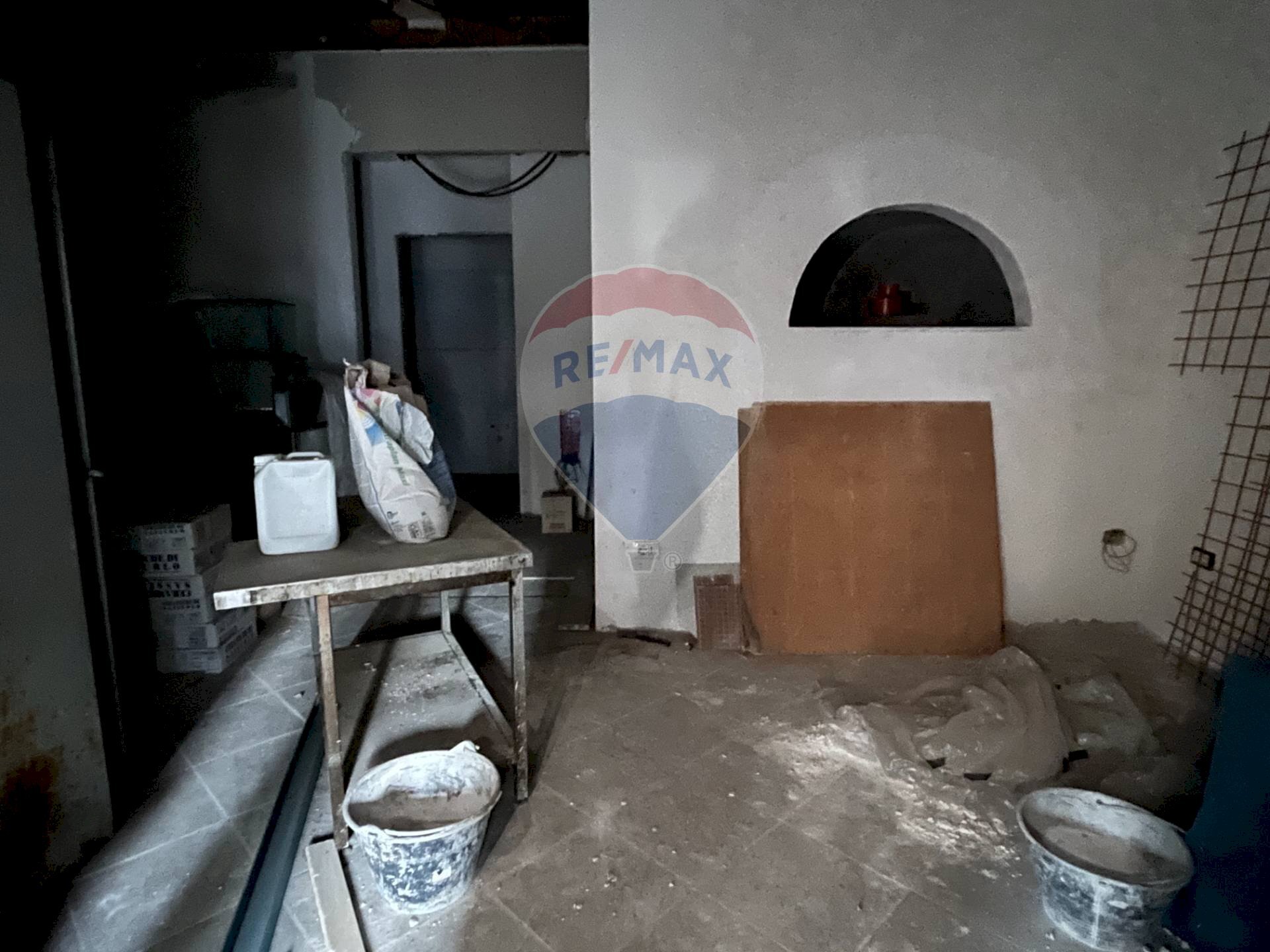 Bar - Tabacchi - Ricevitoria Via Calpurnio Pisone, Roma (zona Don Bosco) - foto 1