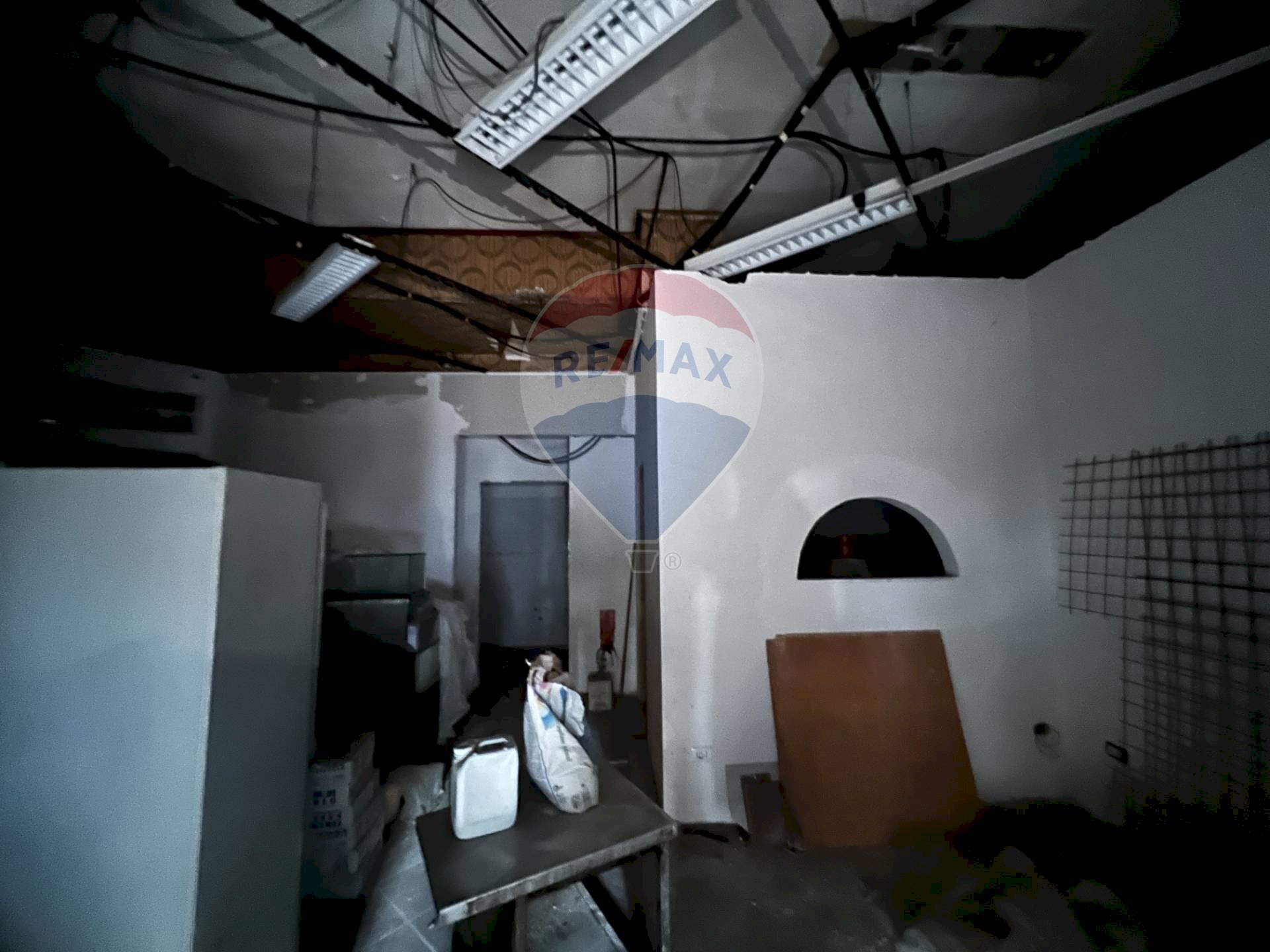 Bar - Tabacchi - Ricevitoria Via Calpurnio Pisone, Roma (zona Don Bosco) - foto 2