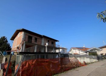 Facciata - Villa via Giovanni XXIII, Daverio - foto 34
