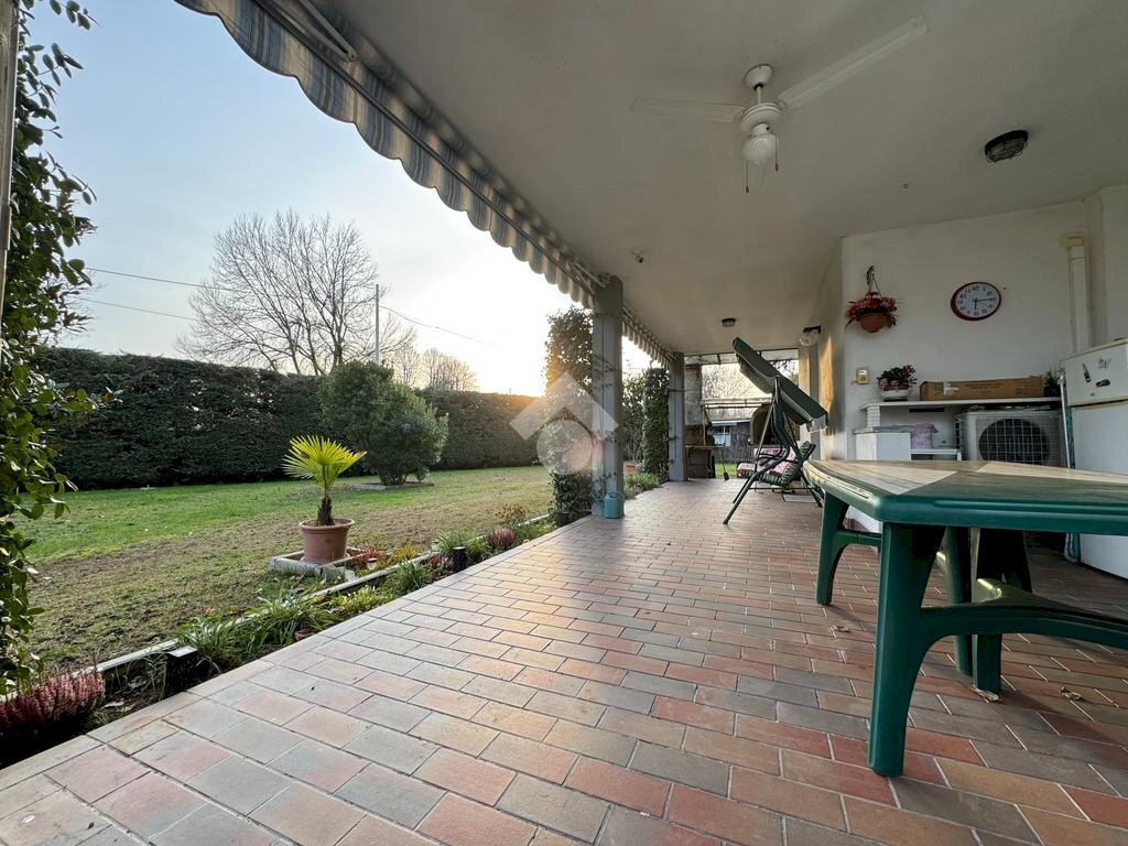 Villa Viale Quagliotti, Galliate - photo 2