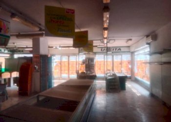 Interno non residenziale - Alimentari - Gastronomia viale del Mercato, Modena - foto 3