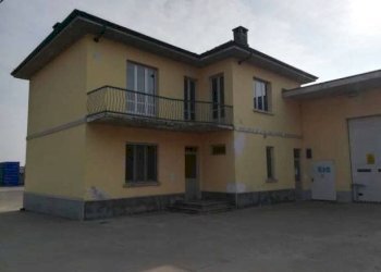 Facciata - Capannone via Savigliano, Costigliole Saluzzo - foto 6