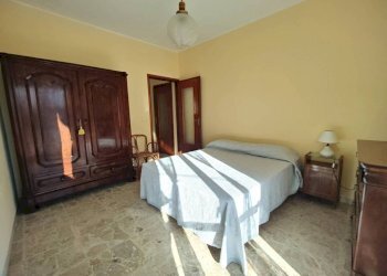 Camera da letto - Four-room apartment via Mora, Ceriana - photo 19