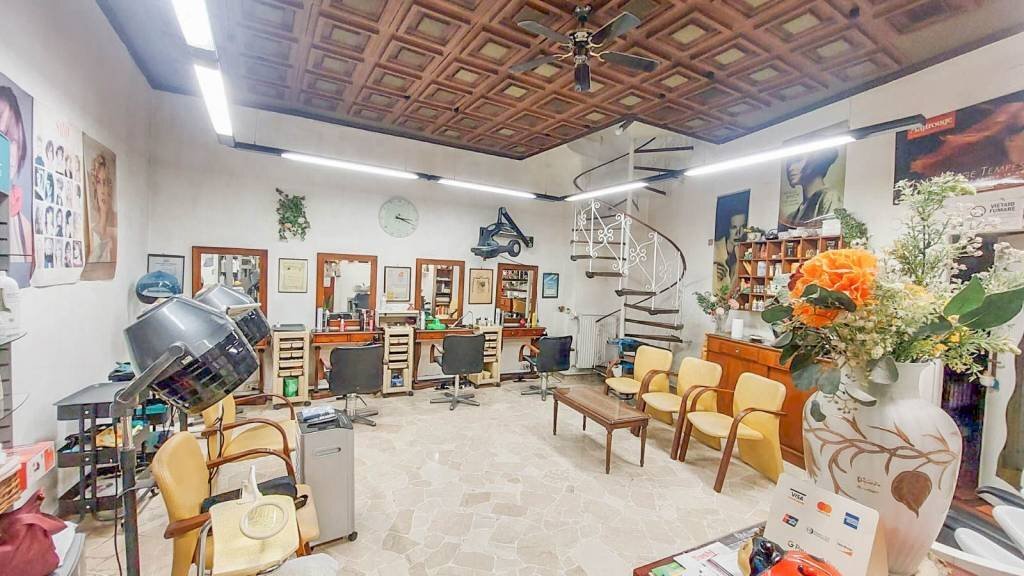 Interno non residenziale - Shop via Fereggiano, Genova (neighborhood Marassi) - photo 3