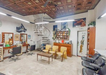 Interno non residenziale - Negozio via Fereggiano, Genova (zona Marassi) - foto 5