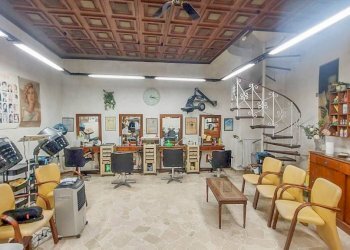 Interno non residenziale - Negozio via Fereggiano, Genova (zona Marassi) - foto 6