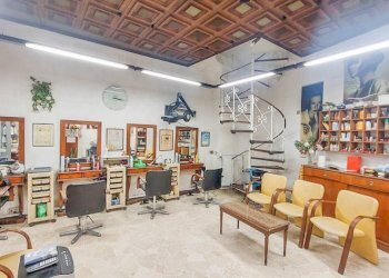 Interno non residenziale - Negozio via Fereggiano, Genova (zona Marassi) - foto 7