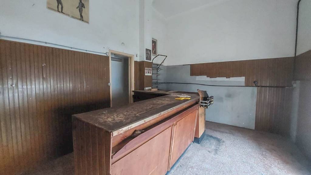 Altro - Shop via Pierino Negrotto Cambiaso, Genova (neighborhood Sampierdarena) - photo 2