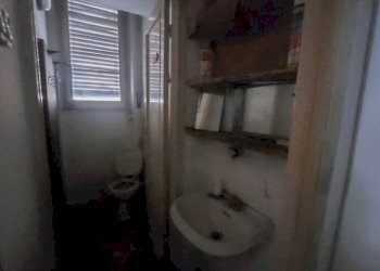 Bagno - Negozio via Pierino Negrotto Cambiaso, Genova (zona Sampierdarena) - foto 6