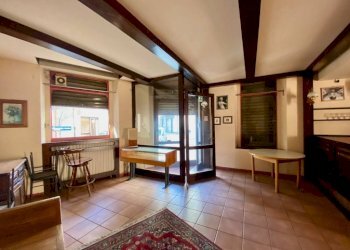 Ingresso - Shop via Pietro Carta, 17, Biella - photo 7