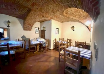 Salone - Shop via Pietro Carta, 17, Biella - photo 15