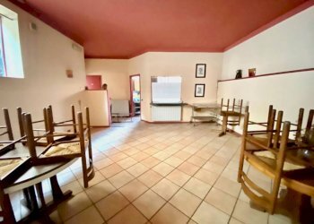 Salone - Shop via Pietro Carta, 17, Biella - photo 16