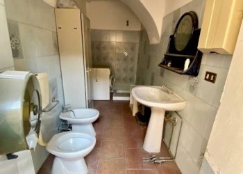Bagno - Shop via Pietro Carta, 17, Biella - photo 26