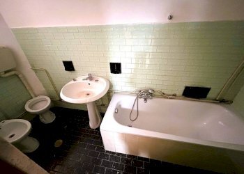 Bagno - Villa via Santa Croce, 83, Triggiano - foto 8