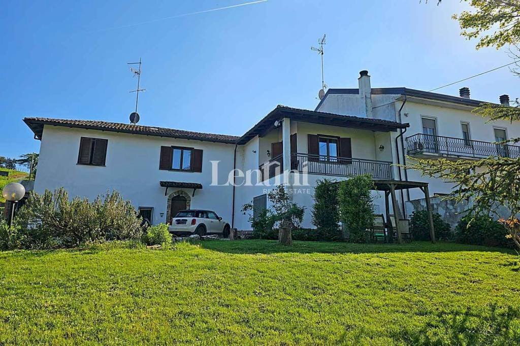 Facciata - Villa strada Casale-Asti II, 17, San Giorgio Monferrato - foto 1