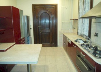 Cucina - Attico via Caprarie, Bologna (zona Centro Storico) - foto 22