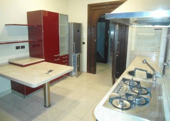 Cucina - Attico via Caprarie, Bologna (zona Centro Storico) - foto 31
