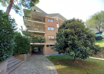 Quadrilocale via dei Pini, Pino Torinese - foto 1